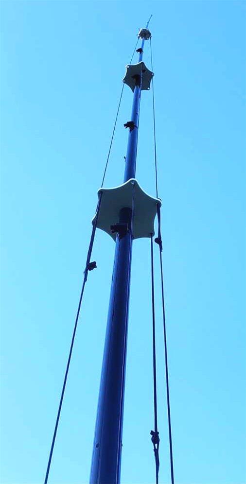 portable vertical antenna in sky