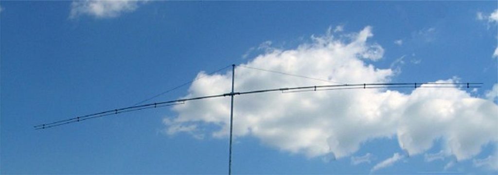 large dipole antenna in sky